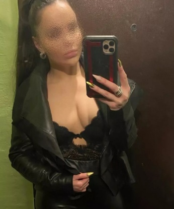 Фото, на которых я сияю от желания, ждут тебя! 📷💋
У меня есть стильные апартаменты в Москве, где мы можем встретиться. Здесь мы сможем погрузиться в мир страсти и наслаждения. Моя чувственная массажная техника сведет тебя с ума, а оральный секс приведет тебя к экстазу. Будь уверен, ты будешь доволен каждой минутой, проведенной со мной.
Мои клиенты отмечают мою непревзойденную красоту и профессионализм. Они говорят, что я умею быть страстной и нежной одновременно. Я всегда рада услышать о твоих фантазиях и пожеланиях, чтобы сделать наше свидание особенным для нас обоих.
Не упусти возможность познакомиться со мной и испытать настоящий шик, страсть и нежность в Москве. Сделай шаг к райскому наслаждению и приходи ко мне! 💫🌹 Дарья